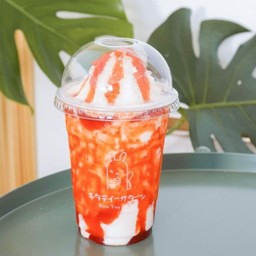 สตอเบอรี่นมสด