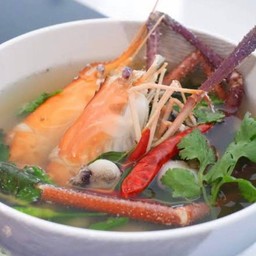 [อร่อยซ่ากับโค้ก] ต้มยำกุ้งแม่น้ำ (น้ำใส) +  โค้ก ออริจินัล (ขวด) 