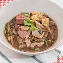 ก๋วยเตี๋ยวเนื้อน้ำตกพิเศษ