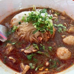 ก๋วยเตี๋ยวน้ำตกหมูต้มยำ