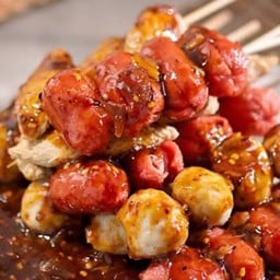 ลูกชิ้นซอกตึก ค่ายจิรประวัติ