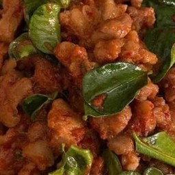 ข้าวพริกแกงเนื้อ