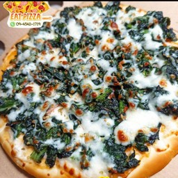 Pizza ผักโขมอบชีส