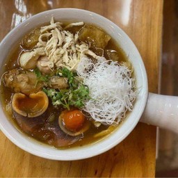 กระเพาะปลาน่องไก่ไข่เยี่ยวม้า