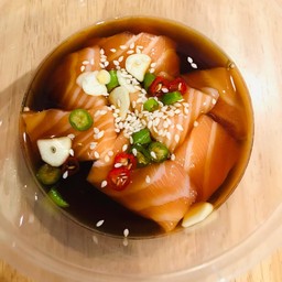 เนื้อบราวแซลมอนดองซีอิ๊วญี่ปุ่น