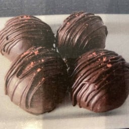Random Chocolate ball 4PCS.