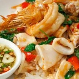 ผัดกะเพราทะเล