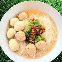 รวยรสก๋วยเตี๋ยวลูกชิ้นน้ำใส