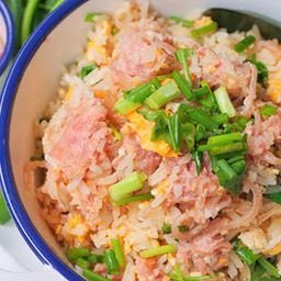 ข้าวผัดแหนม