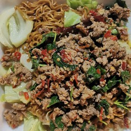 มาม่าหน้ากะเพรา