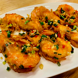 17.กุ้งคั่วพริกเกลือ 香酥大虾 Crispy Shrimps w/ Chilli & salt