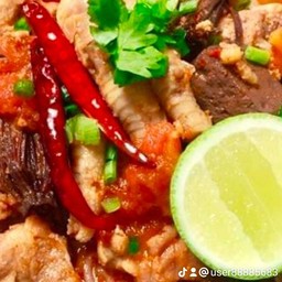 ขนมจีนน้ำเงี้ยวขาไก่สูตรคนอีสานนัวๆต้องลอง