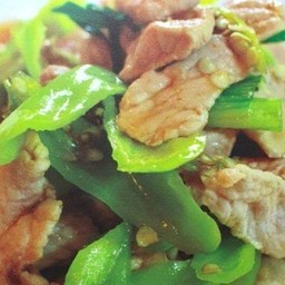 ผัดพริกหยวกหมู