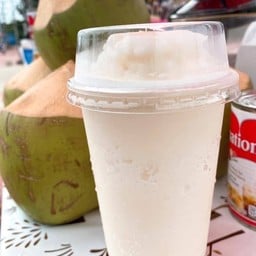 มังกร ปังไส้ทะลัก หน้าโรงเรียนฮั่วเคี้ยว