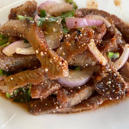 น้ำตกเนื้อ