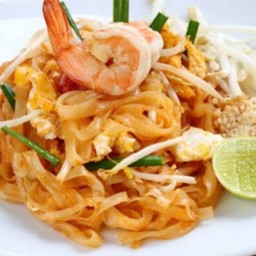 ผัดไทยกุ้งสด