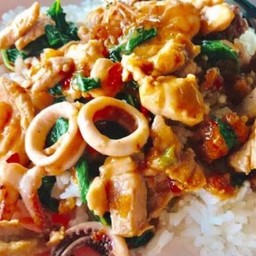 ข้าวกระเพรารวมมิตร