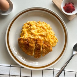 ข้าวไข่ข้นหมูทอด