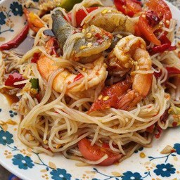 ตำขนมจีนกุ้งลวก+กุ้งสด