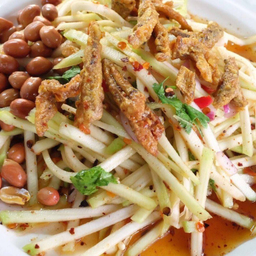 ยำมะม่วงปลากรอบ(กุ้งแห้ง-ถั่วลิสง)
