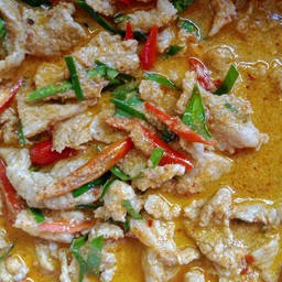 ข้าวพะแนงหมู