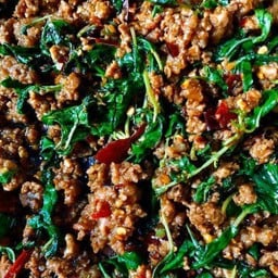 กระเพราเนื้อสับขุนช้างสูตรโบราณ (เป็นกับ)