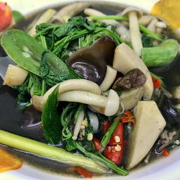 แกงเห็ดรวม