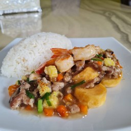 ข้าวเต้าหู้ทรงเครื่องหมูสับ กุ้ง