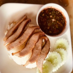 ข้าวคอหมูย่าง น้ำจิ้มแจ่ม