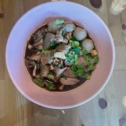 เตี๋ยวเนื้อ ปั๊ม ปตท.เรือนจำ