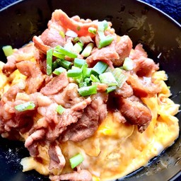 ข้าวไข่ข้น + หมูสันคอผัดซอส