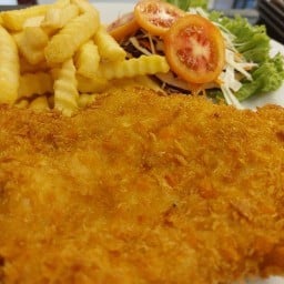 หมูสเต๊ะ คุณปอ้ม หมูสเต๊ะ คุณปอ้ม