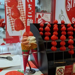 Strawberry Mania Tokyo Solamachi