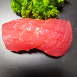 Akami suke sushi