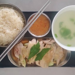 ข้าวมันไก่สิงคโปร์ เมืองย่าโม