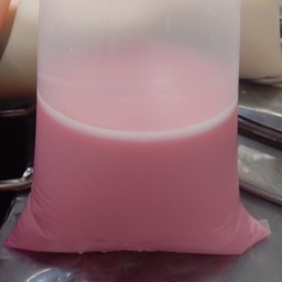 น้ำเต้าหู้ชมพู