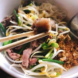 เล็กแห้งหมูถาด