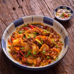 ผัดน้ำพริกเผา (เป็นกับ)