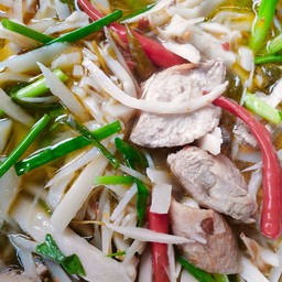 แกงหน่อไม้ส้มใส่ไก่บ้าน