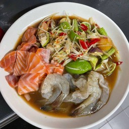 ตำแซลมอนบราวน์กุ้งสด