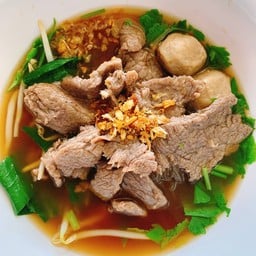 ก๋วยเตี๋ยวเนื้อตุ๋นชัยพฤกษ์