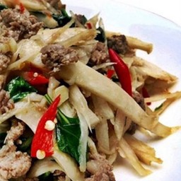 เนื้อผัดหน่อไม้ดอง