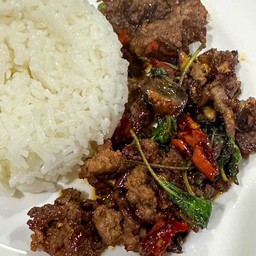 ข้าวกะเพราเนื้อแองกัส