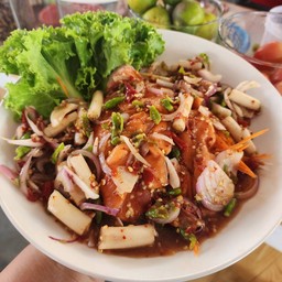 ยำแซลมอน