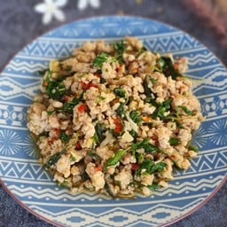 กะเพราไก่สับ