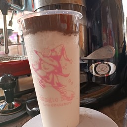 นมเหนียวช็อคโกแลตปั่น Sticky chocolate milk Frappe