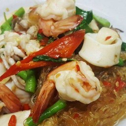 ข้าวหอม+วุ้นเสินกะเพราทะเล