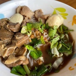 นารา ก๋วยเตี๋ยวหมูตุ๋น ก๋วยเตี๋ยวหมูน้ำตก ปากเกร็ด