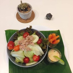 สลัดทูน่า