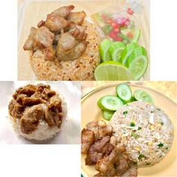 เซตข้าวผัดหมูทอด+ข้าวผัดน้ำพริก ฟรีข้าวหมูทอด1กล่อง